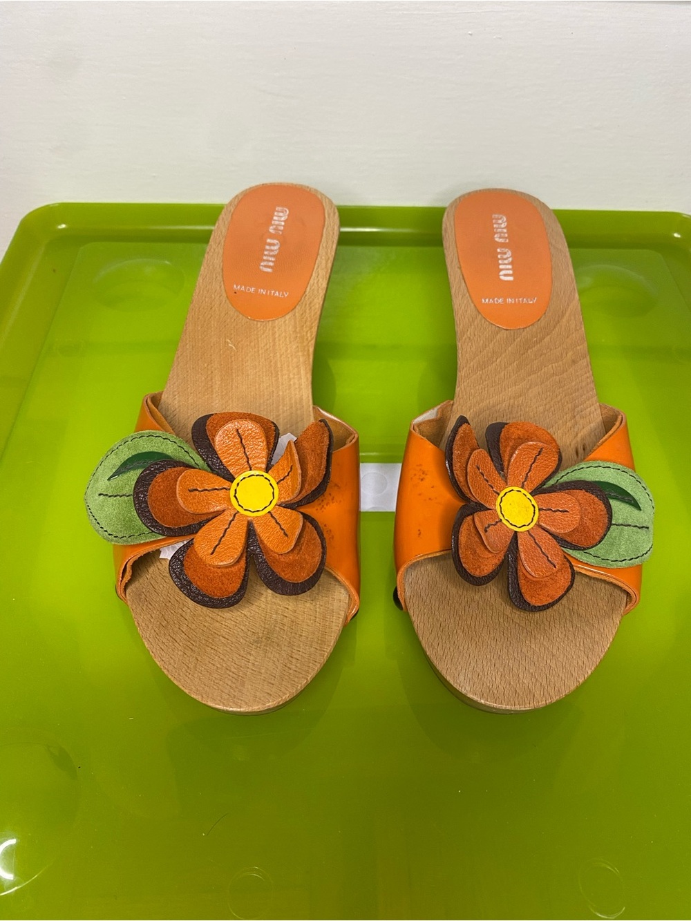 Miu Miu Orange Floral Appliqué Leather wooden kitten heel sandals - Picture 2 of 9